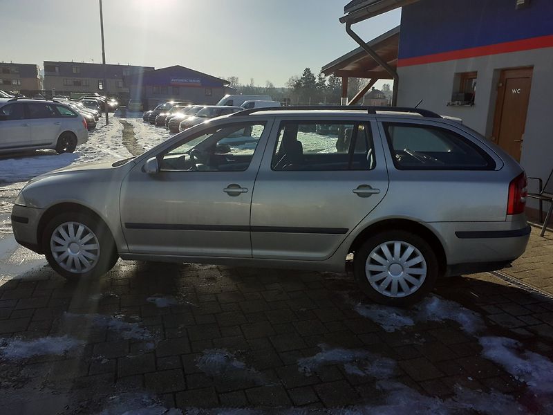 Škoda Octavia (2005) KOMBI 1.9 TDi - fotka 8 z 27