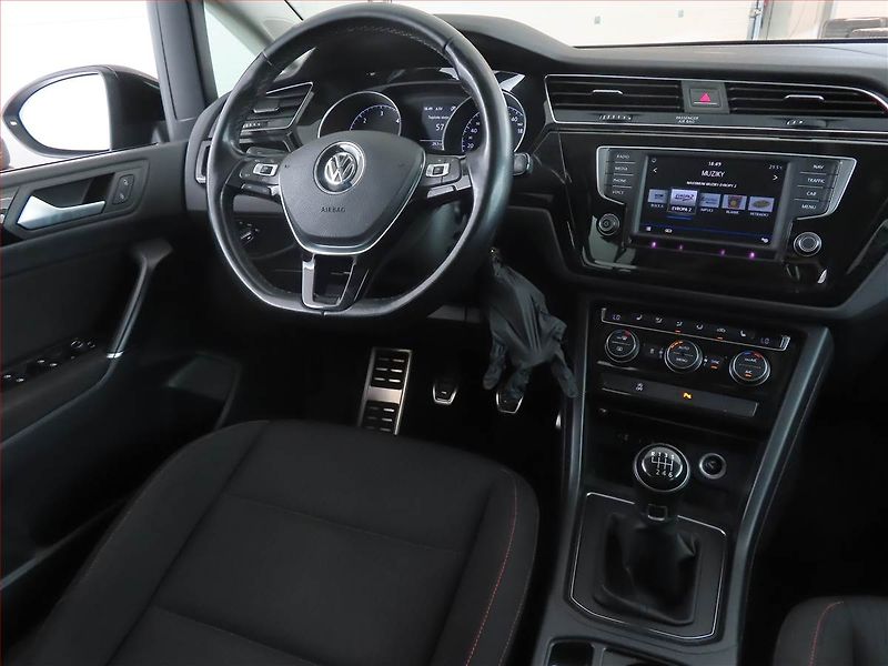 Volkswagen Touran (2017) Comfortline 2.0 TDI - fotka 7 z 15