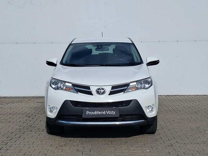 Toyota RAV4 2.2 D-4D Active 4x4 - fotka 4 z 24