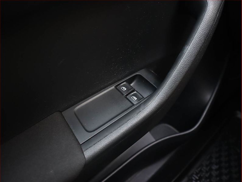 Škoda Fabia (2016) 1.0, Xenony - fotka 13 z 15