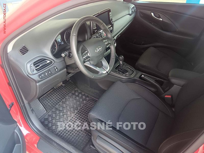 Hyundai i30 (2022) 1.0 T-GDi Fastback, 1.maj,ČR - fotka 3 z 3