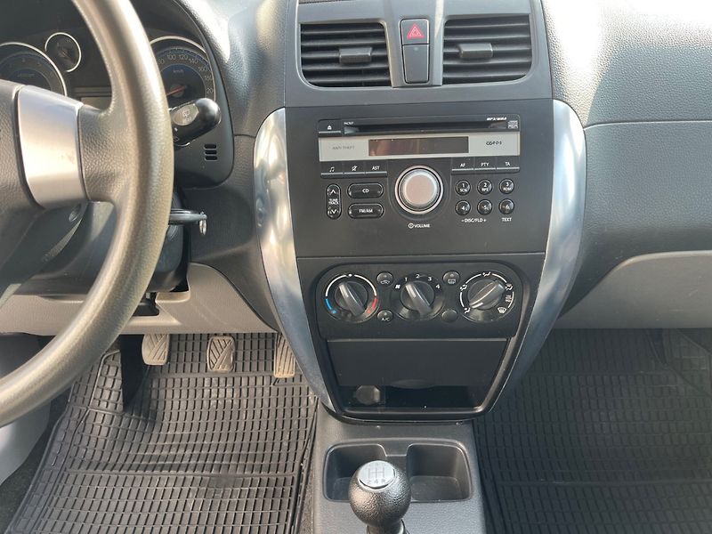 Suzuki SX4 (2013) 1.6 i 4x4 Nová STK - fotka 10 z 16