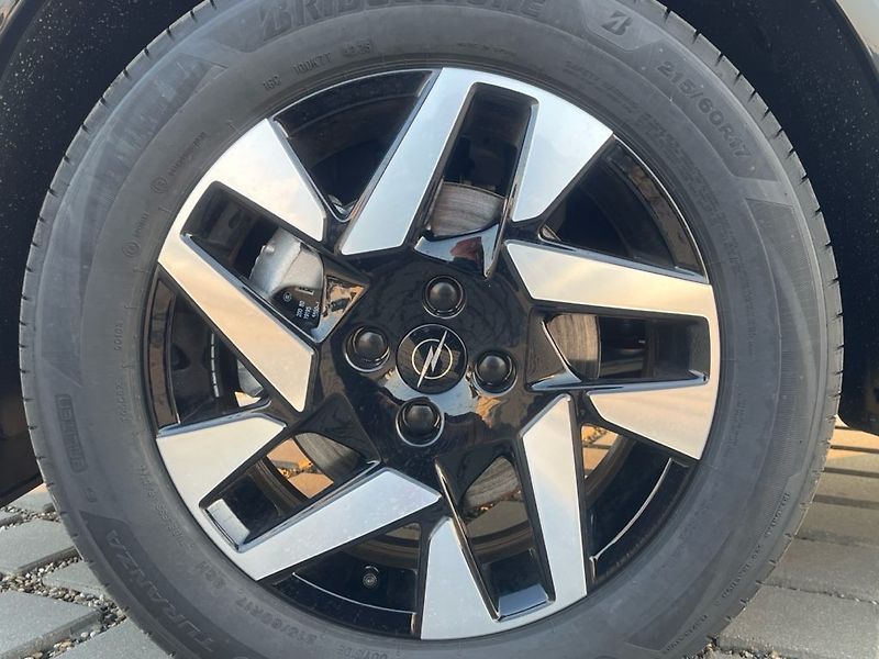 Opel Mokka (2026) GS 1.2T (100kW/136k) MT6 - fotka 16 z 16