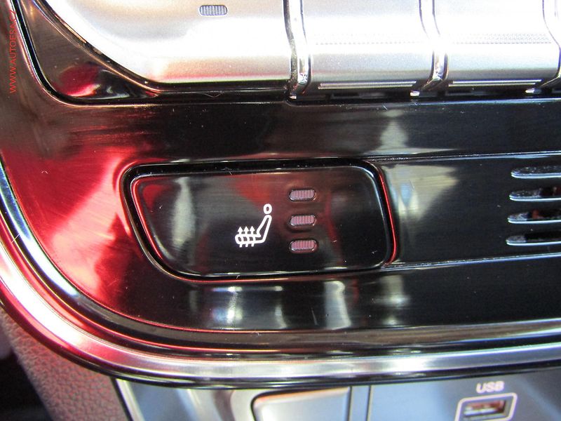 SsangYong Tivoli (2020) 1.5 TGDi, Kamera - fotka 12 z 18