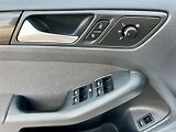 Volkswagen Jetta (2011) 1.2TSi 77kW *ALU*PDC*Klima* - náhled 18