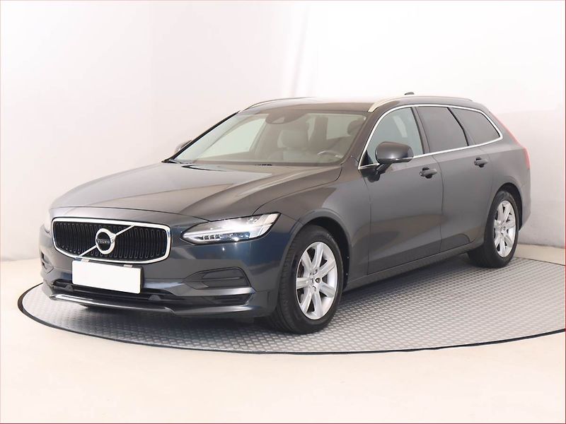 Volvo V90 (2018) D3, Serv.kniha, Kůže, Navi - fotka 2 z 21