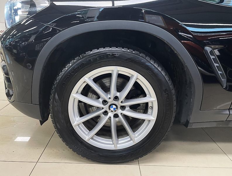BMW X3 20d xDrive 140kW, ČR - fotka 24 z 30