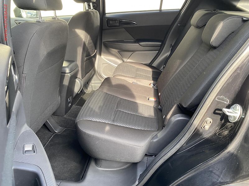 Mitsubishi Eclipse Cross (2019) 1.5 T-MIVEC, AT, kamera - fotka 10 z 21