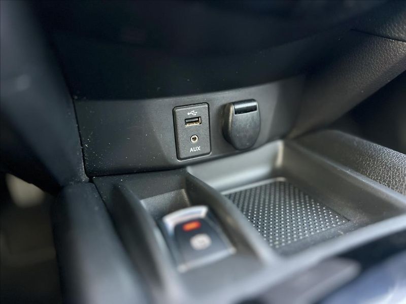 Nissan X-Trail 1,6 dCi  7-míst automat - fotka 31 z 38