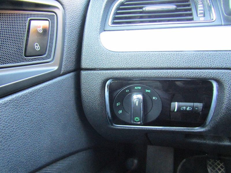 Škoda Superb (2011) 2.0 TDI 103kW  BEZ KOROZE - fotka 32 z 41