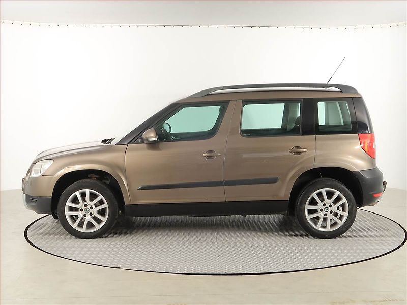 Škoda Yeti (2010) 2.0 TDI, 4X4, Tempomat - fotka 3 z 17