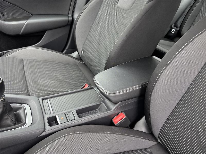 Škoda Octavia 2,0 TDI 85kW Ambition MAN - fotka 31 z 31
