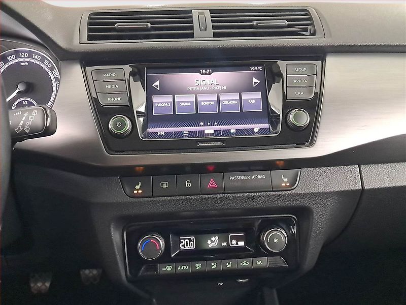 Škoda Fabia (2019) Style 1.0 TSI, Park. senzory - fotka 12 z 19