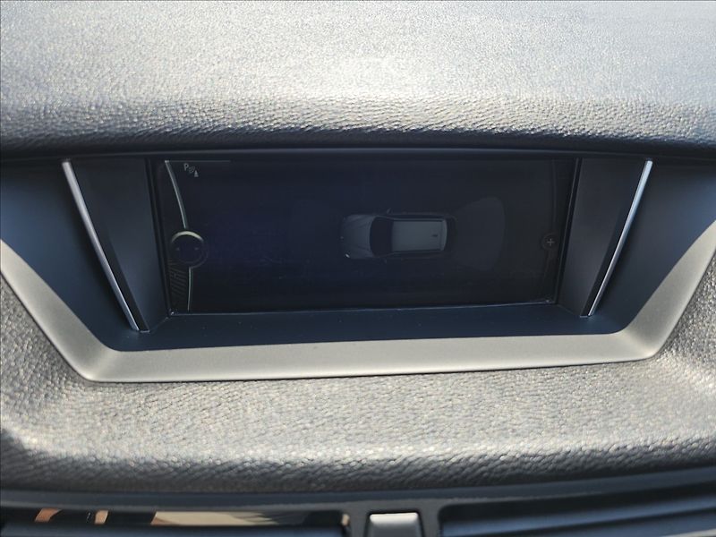 BMW X1 2,0 XDRIVE 28i AUTOMAT TOP - fotka 19 z 46