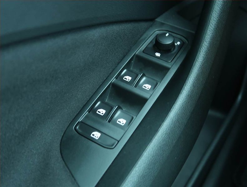 Škoda Scala (2020) Youbileum 125 1.0 TSI, ČR - fotka 15 z 16
