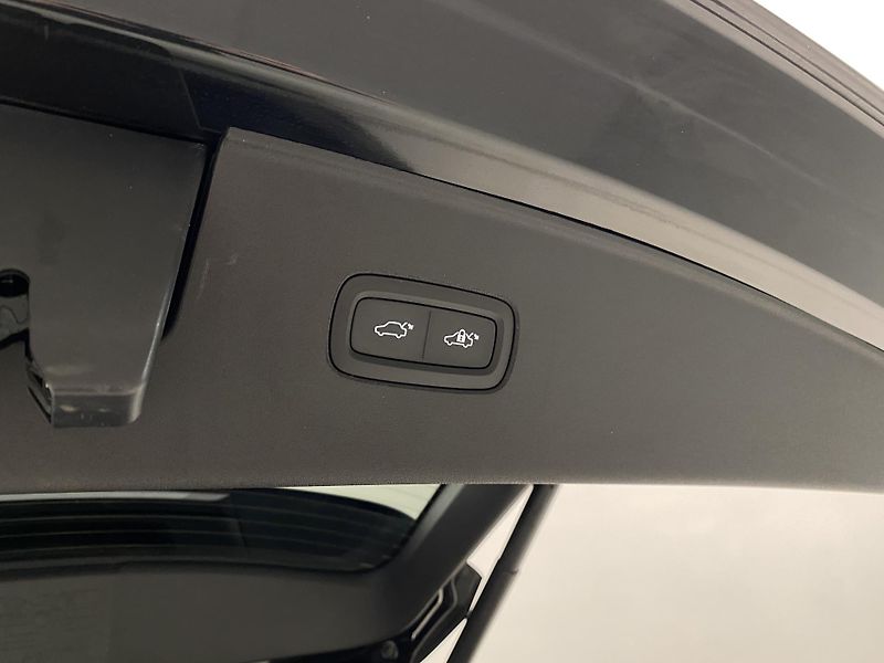 Volvo EX90 PURE ELECTRIC TWIN PLUS 7míst - fotka 33 z 60