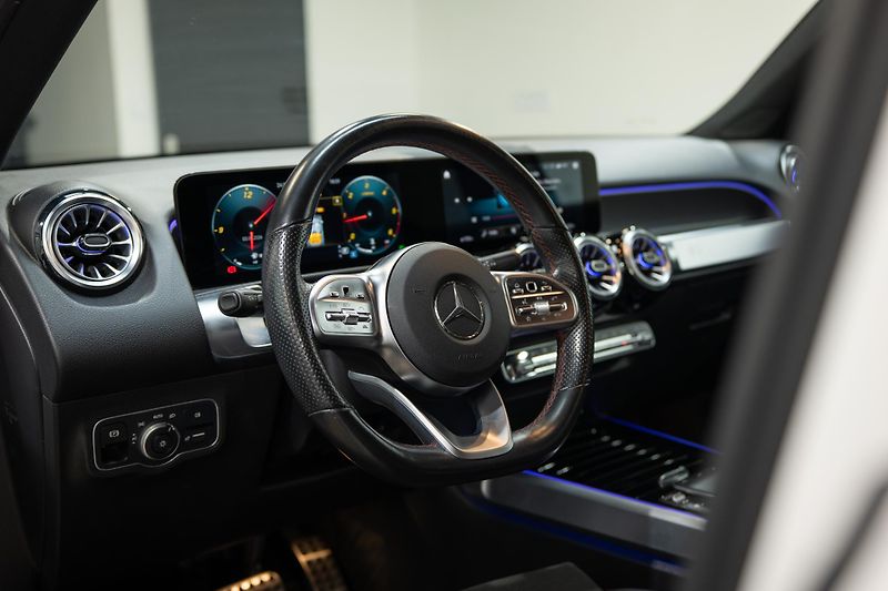 Mercedes-Benz GLB 200d 4Matic AMG Packet - fotka 8 z 40
