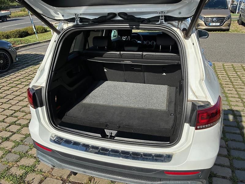 Mercedes-Benz GLB (2020) - fotka 9 z 18