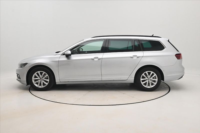 Volkswagen Passat 2,0 TDI 110kW DSG Business Zár - fotka 8 z 31