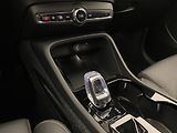 Volvo XC40 B4 DARK ULTRA AUT CZ - náhled 27