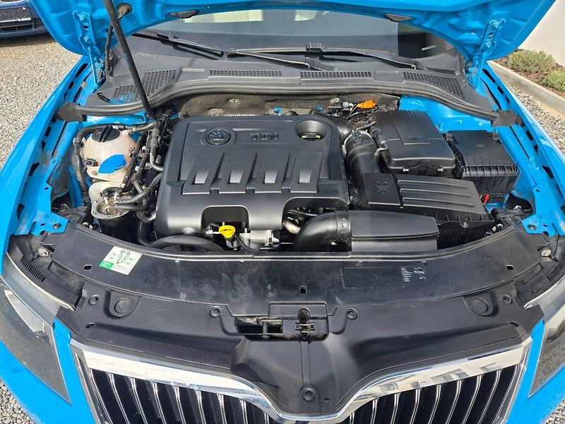 Škoda Superb (2014) 2.0 TDI TOP Výbava,Rozvody, - fotka 25 z 26