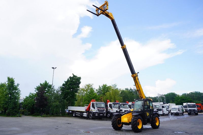 JCB (2019) 535-95 / 3.5 T / range 9.5 m - fotka 17 z 24