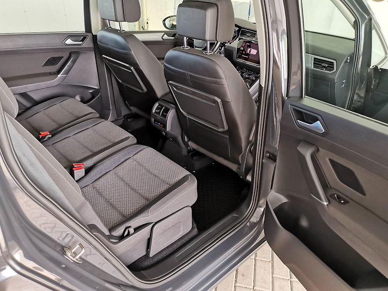 Volkswagen Touran (2017) 1,2 TSI NAVI 132Tkm ZÁRUKA DPH - fotka 14 z 24