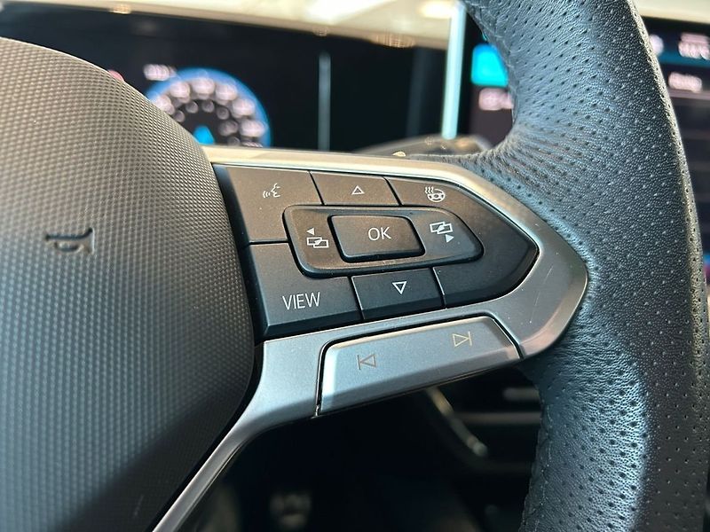 Volkswagen Passat TDI 4M R-Line NezTop Matrix Ta - fotka 13 z 19
