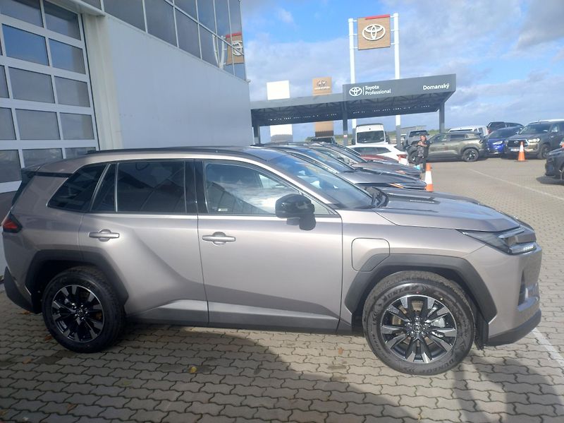 Toyota RAV4 (2026) 2.5 PHEV 4x4 Comfort Business - fotka 3 z 13