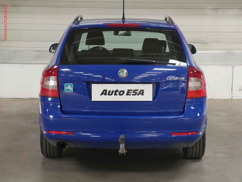 Škoda Octavia (2009) 1.6 TDi, ČR, AC, TZ, navi - fotka 5 z 15