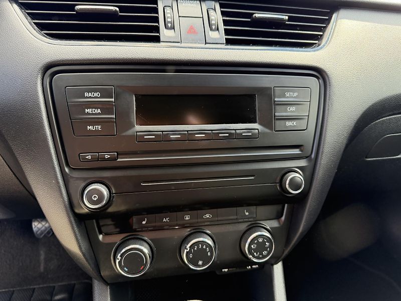 Škoda Octavia 1.2 Tsi, 77kw - fotka 10 z 14