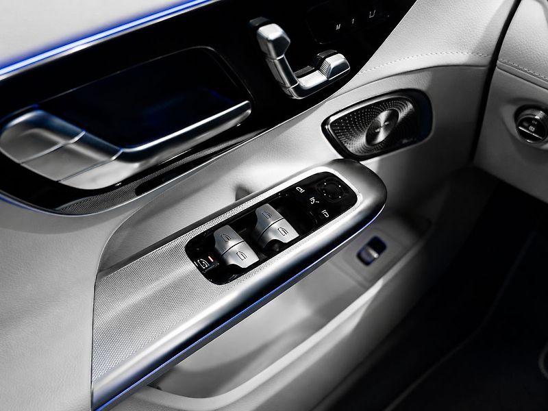 Mercedes-Benz EQE 53 AMG 4MATIC*hyperscreen MBUX - fotka 13 z 27