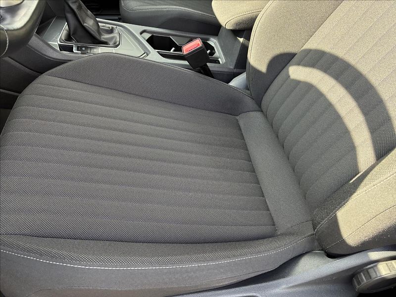 Volkswagen Tiguan Allspace 2,0 TDI IQ LIGHT TAŽNÉ KAMERA - fotka 12 z 28