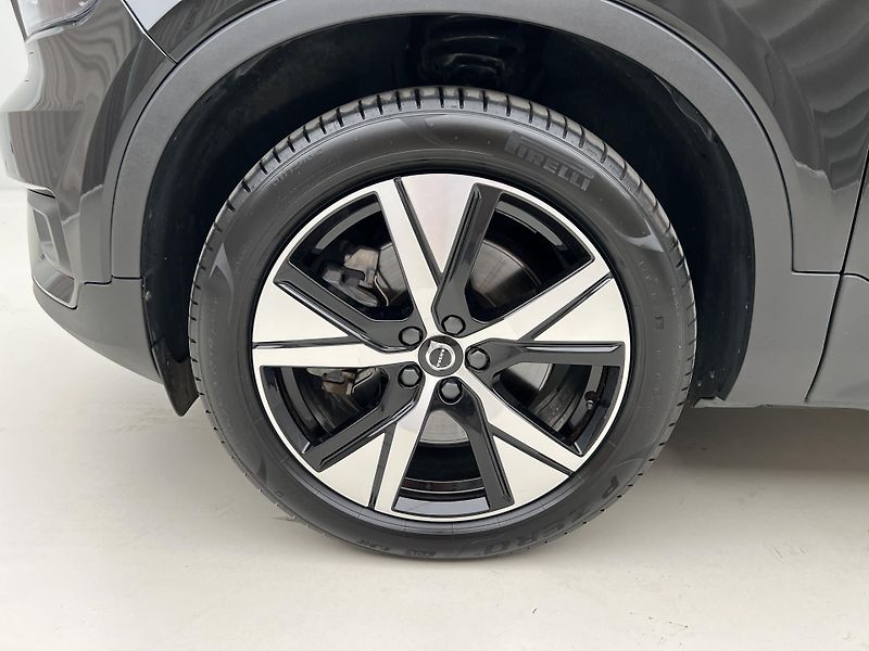 Volvo XC40 AWD TWIN MOTOR RECHARGE - fotka 15 z 44