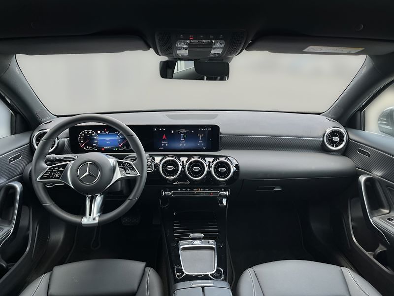 Mercedes-Benz Třídy A A-Třída 180 Progressive Editio - fotka 14 z 21