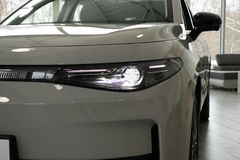 Leapmotor C10 REEV (2025) Design Hybrid EV - fotka 15 z 15