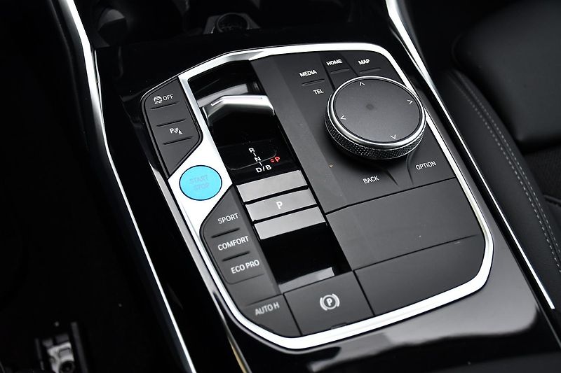 BMW i4 eDrive40 97%SoH - fotka 26 z 38