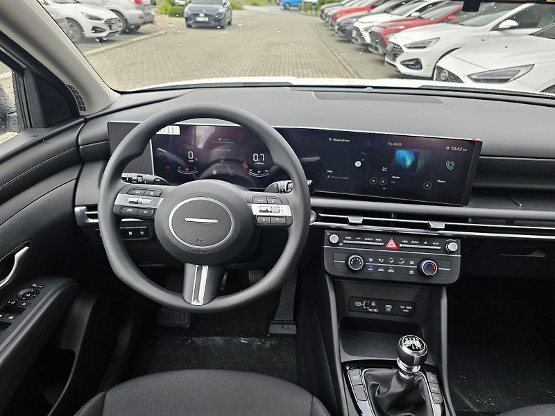 Hyundai Tucson (2026) 1,6 TGDI MT 2WD COMFORT  - fotka 9 z 13
