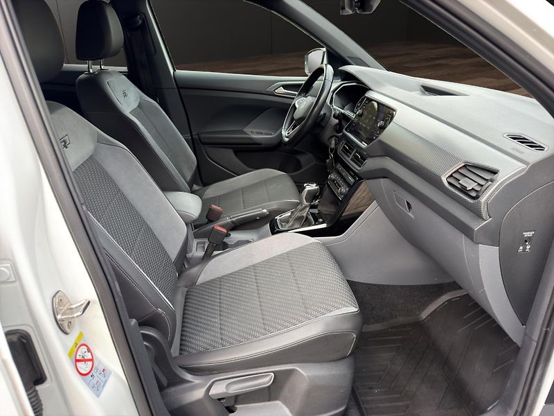 Volkswagen T-Cross (2021) R-LINE DSG 81KW  - fotka 18 z 27