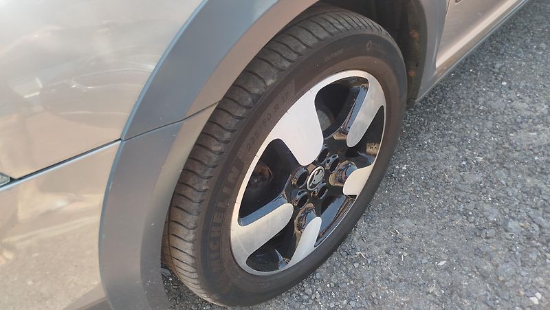 Škoda Octavia (2008) 2.0 FSI - fotka 27 z 27