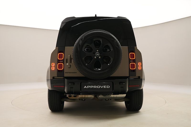 Land Rover Defender 110 D250 X-DYNAMIC SE AWD CZ  - fotka 11 z 50