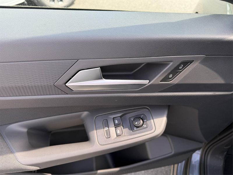 Ford Tourneo Connect (2026) Titanium, Grand Tourneo, 1.5 E - fotka 15 z 20