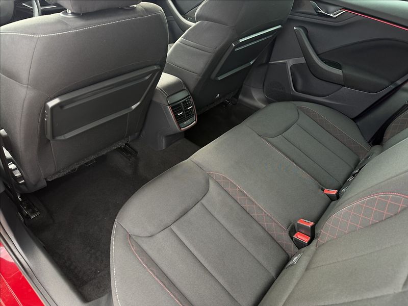 Škoda Scala 1.0 TSI Ambition - fotka 19 z 22