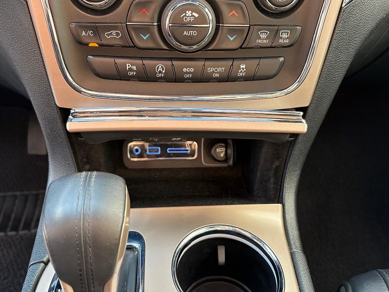 Jeep Grand Cherokee 3.0 CRD 184 kW 4X4 SUMMIT, ČR - fotka 34 z 59