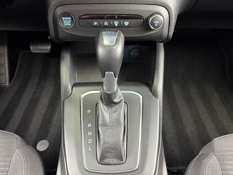 Ford Focus 1.0 ECOBOOST  A/T TITANIUM, NA - fotka 20 z 23
