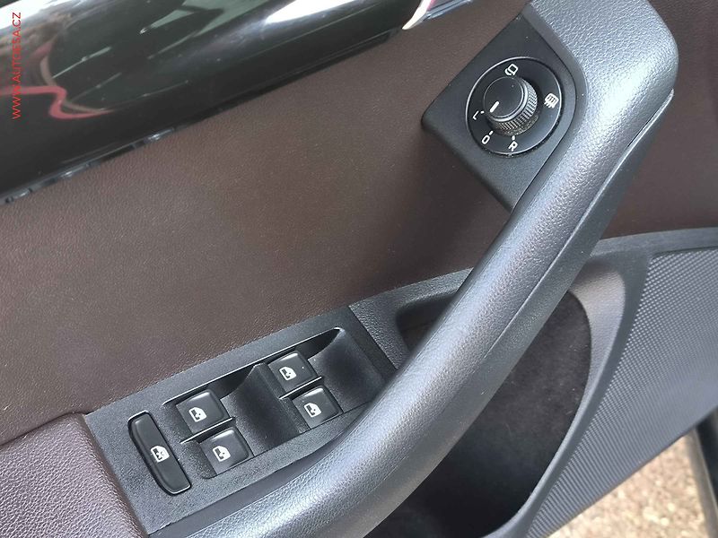 Škoda Octavia (2016) 2.0 TDi 4x4, DSG, navi, temp - fotka 22 z 25
