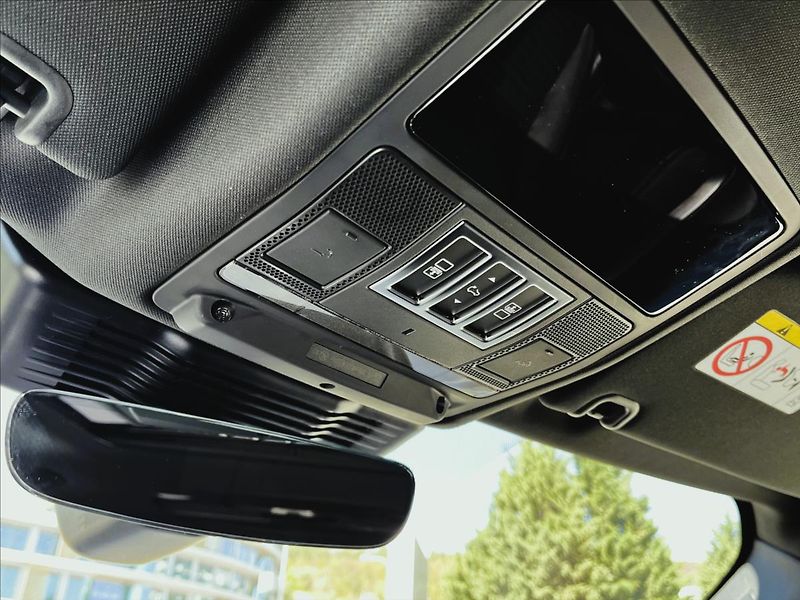 Land Rover Discovery (2026) 3,0 D250 DYNAMIC SE AWD - fotka 31 z 41