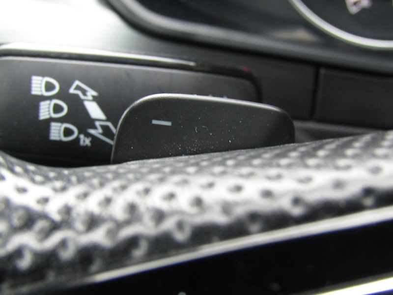 Škoda Superb (2015) 2.0 TDI 140kW DSG SPORT LINE - fotka 35 z 46
