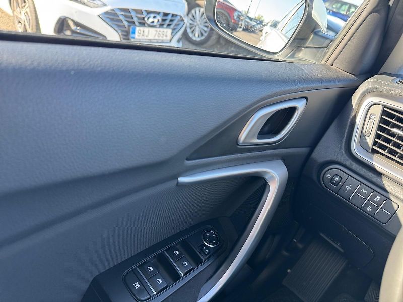 Kia Ceed (2023) SPIN 1.0T-GDI 74kW CZ DPH - fotka 11 z 11