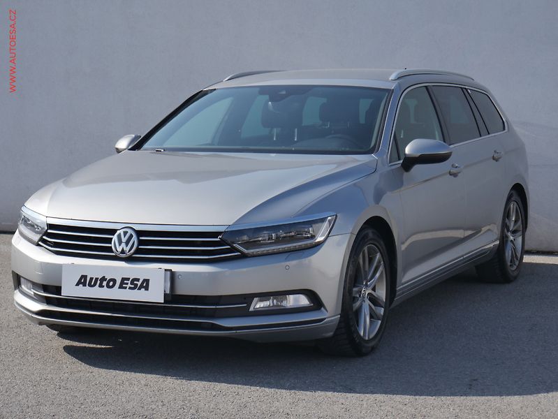 Volkswagen Passat (2017) 2.0TDi, Highline, DSG, LED - fotka 3 z 26